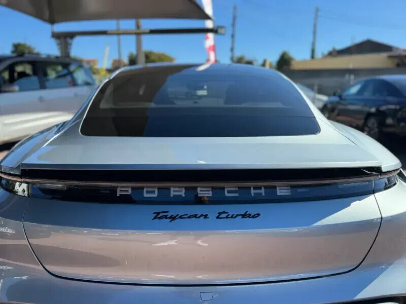 porsche-taycan-2020-eletrico-0cc