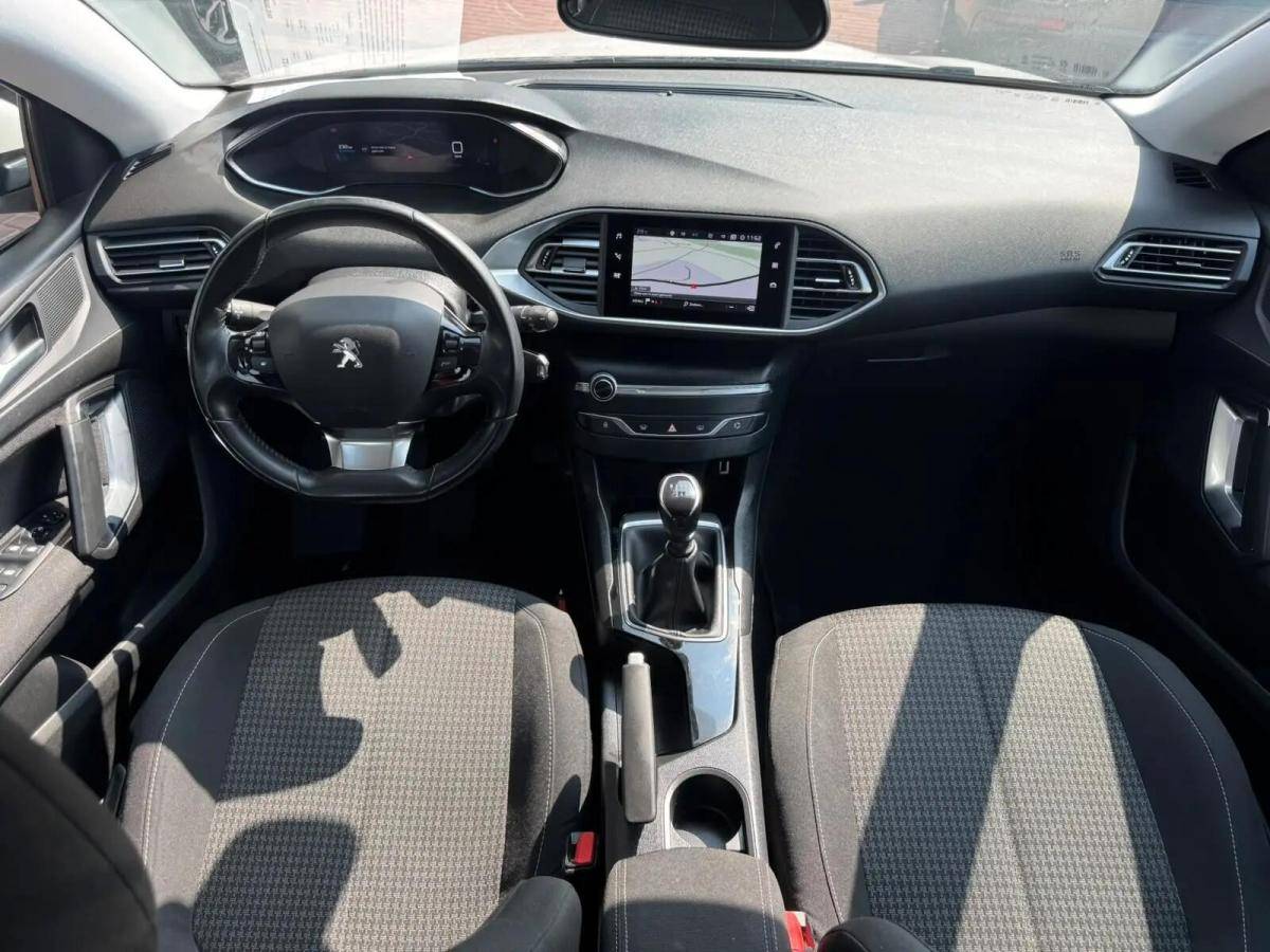 peugeot-308-sw-2021-gasolina-1199cc