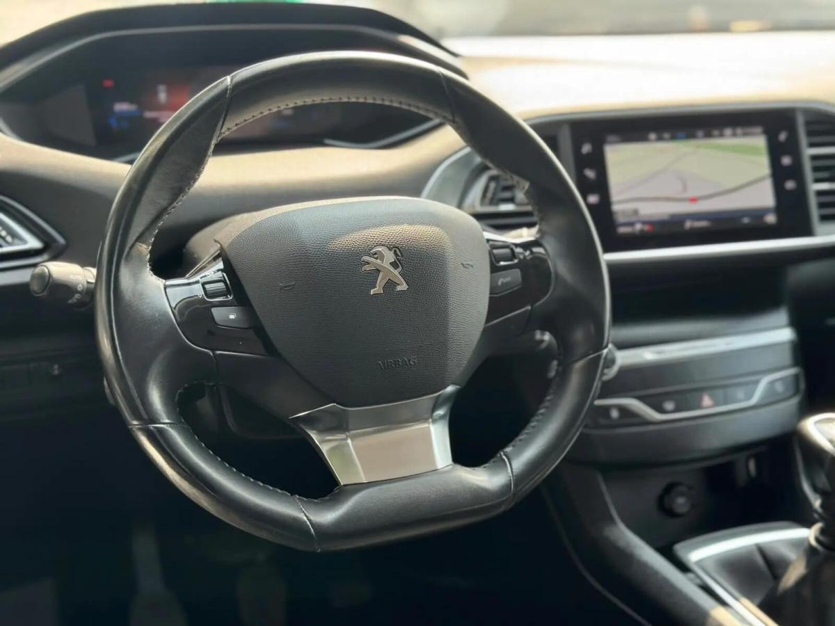 peugeot-308-sw-2021-gasolina-1199cc