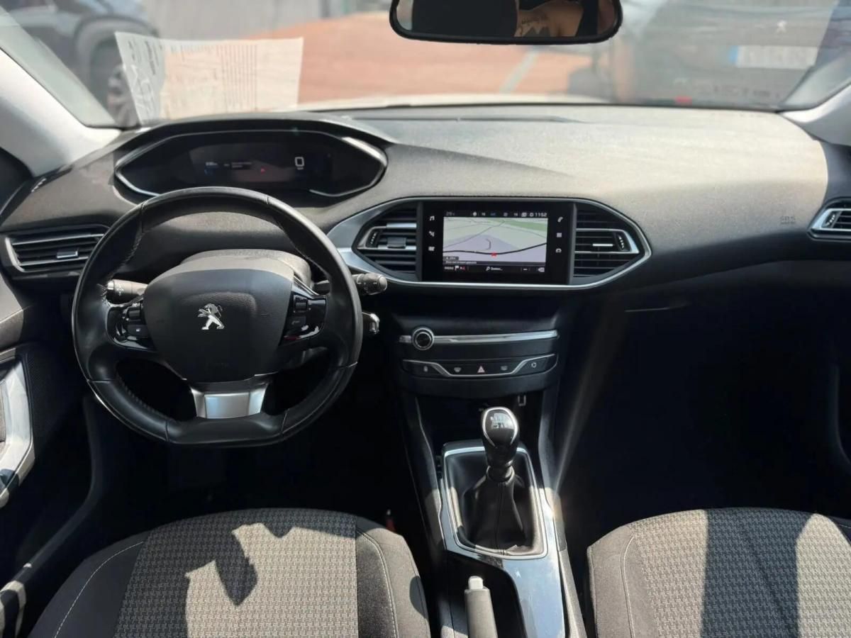peugeot-308-sw-2021-gasolina-1199cc