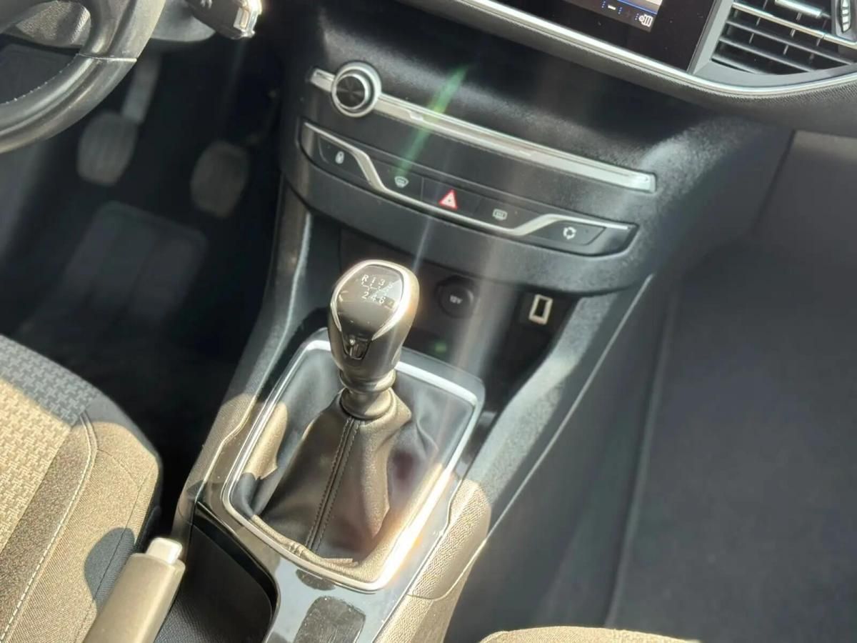 peugeot-308-sw-2021-gasolina-1199cc