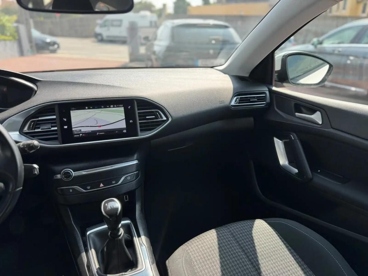 peugeot-308-sw-2021-gasolina-1199cc