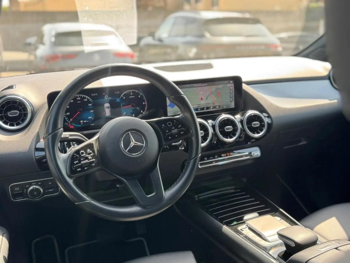 mercedes-benz-gla-200-4matic-2022-diesel-1950cc