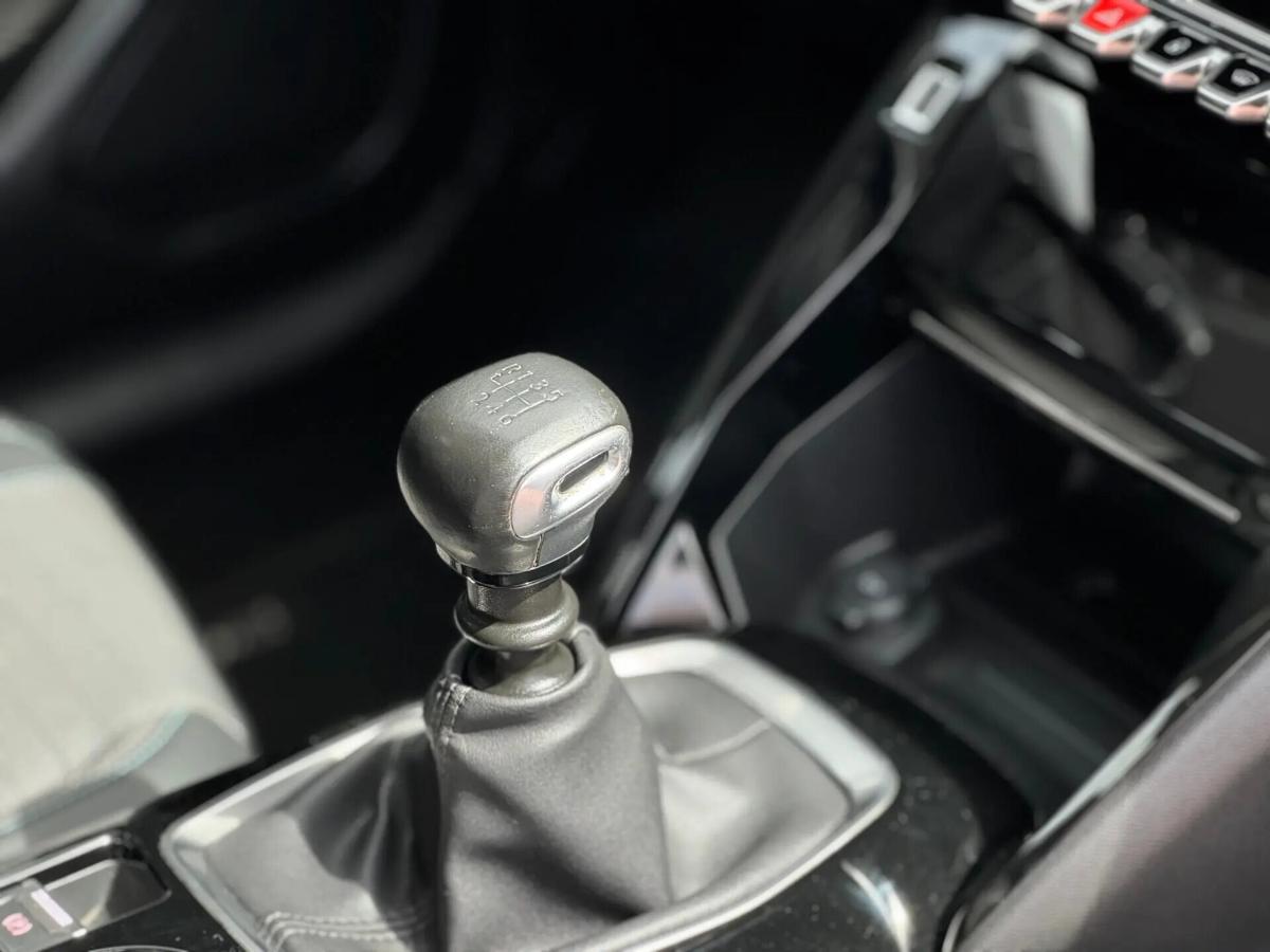 peugeot-208-2022-diesel-1499cc