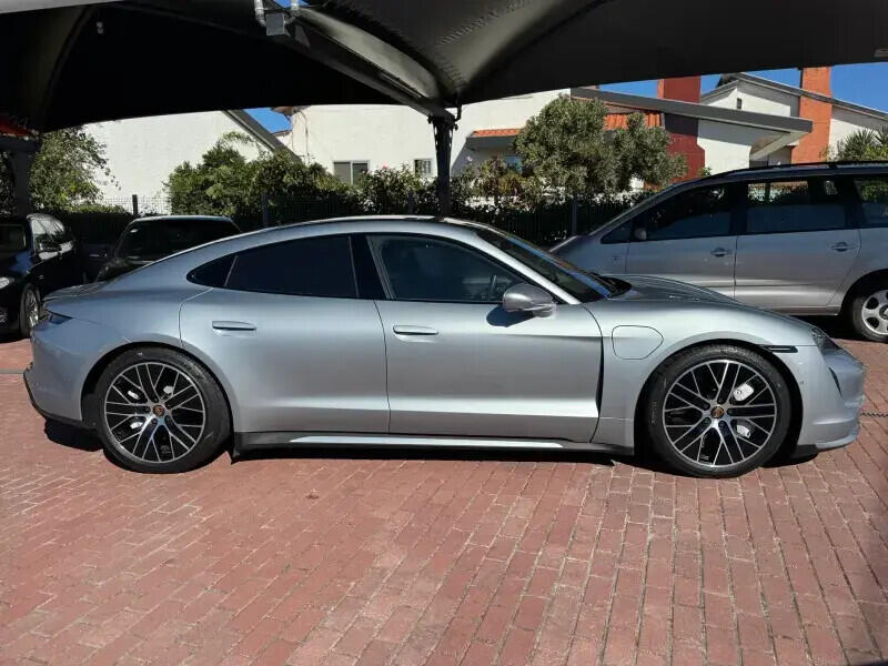porsche-taycan-2020-eletrico-0cc