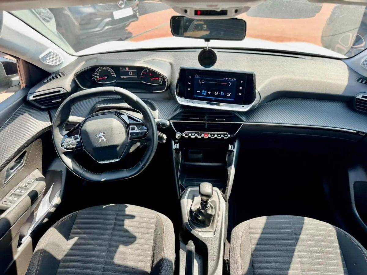 peugeot-208-2022-gasolina-1199cc