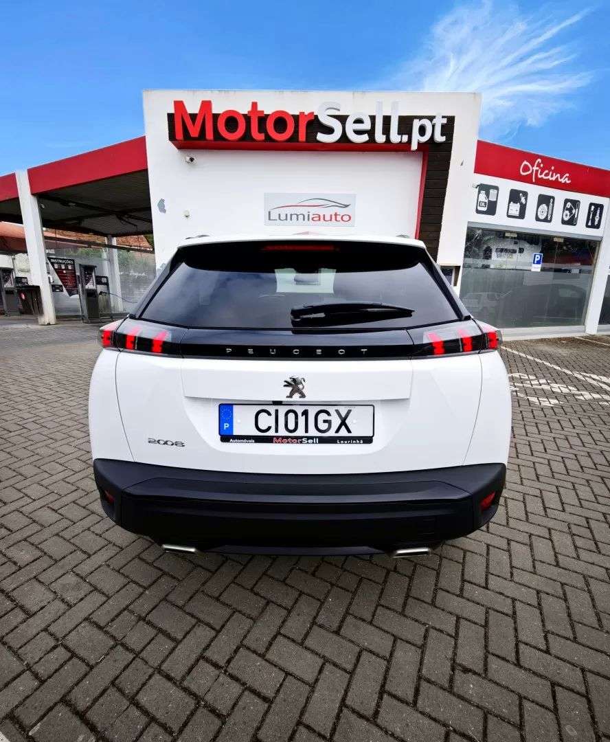 peugeot-2008-2022-gasolina-1199cc