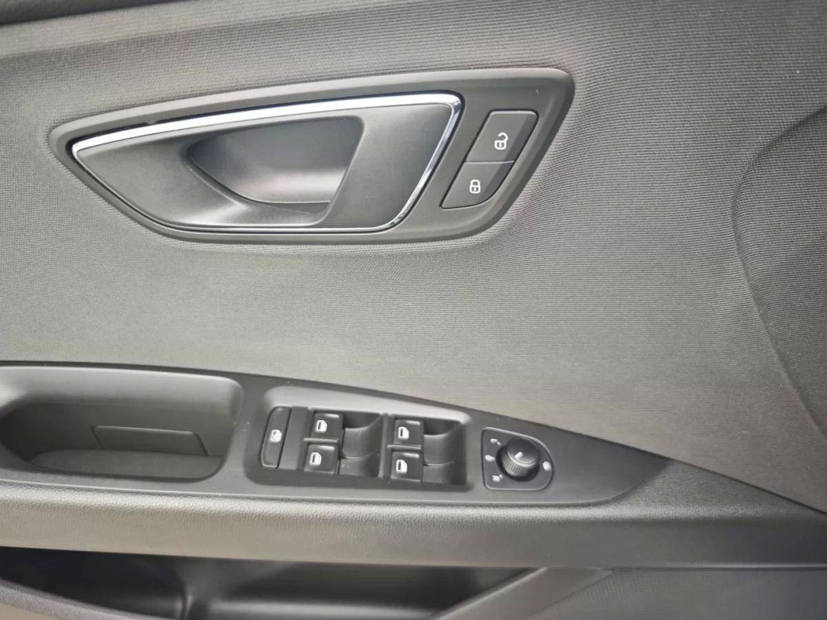 seat-leon-2013-diesel-1598cc