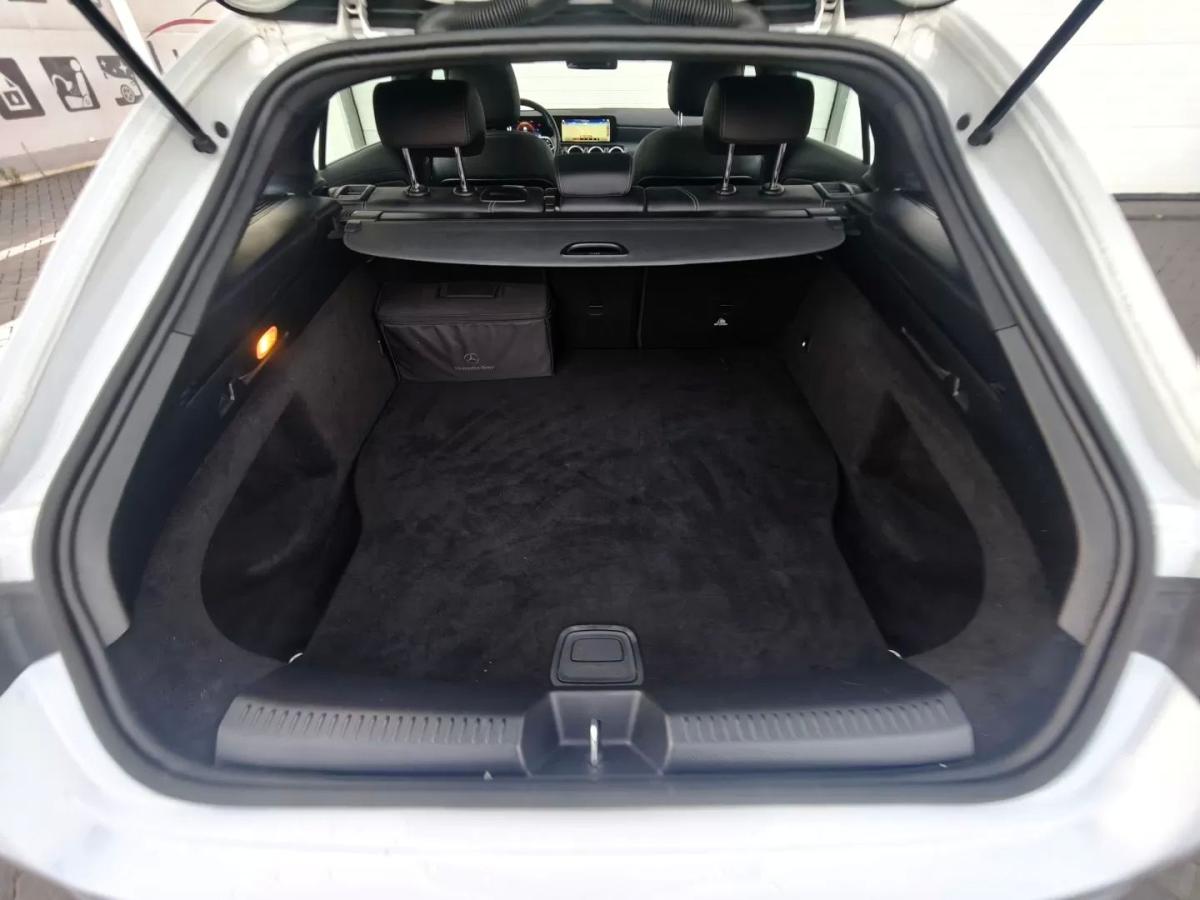 mercedes-benz-cla-2022-hibrido-1332cc