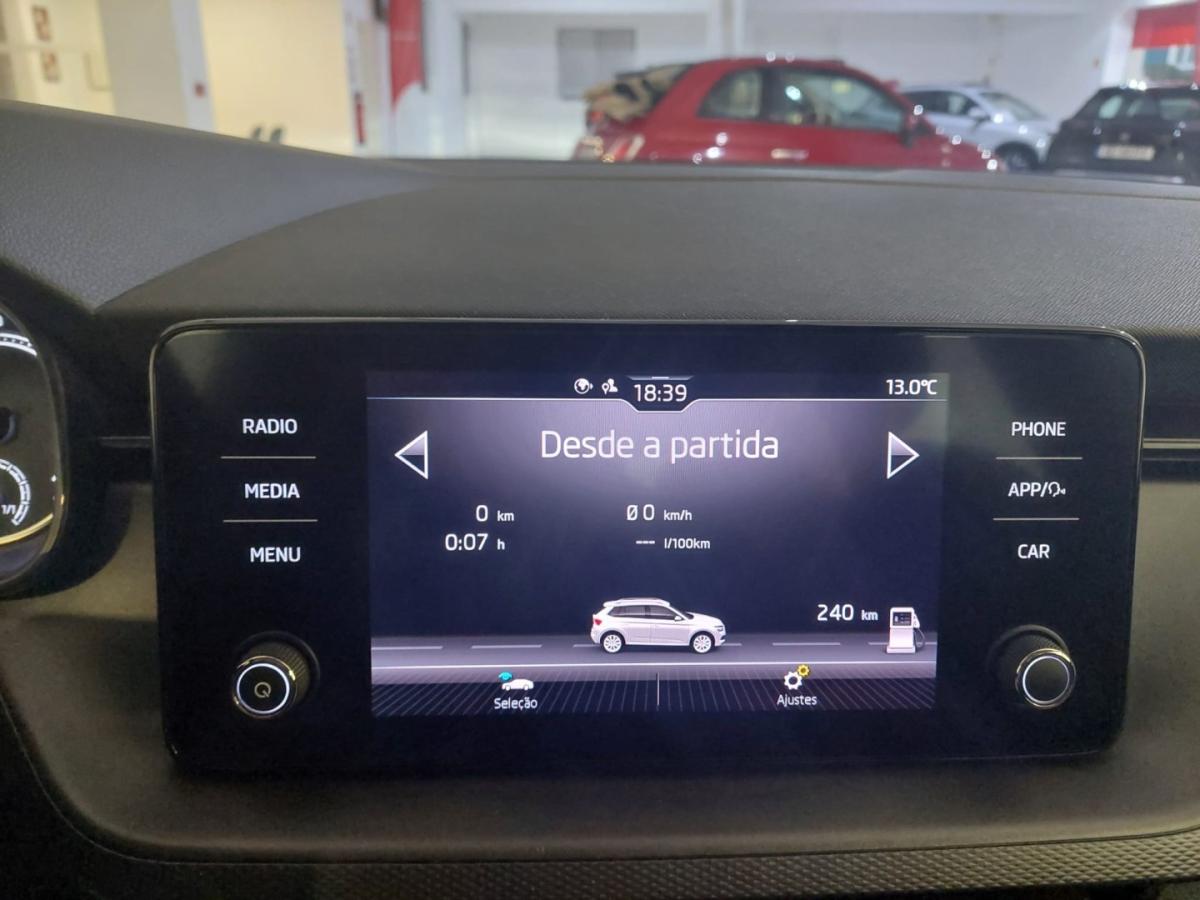 skoda-kamiq-2023-gasolina-999cc