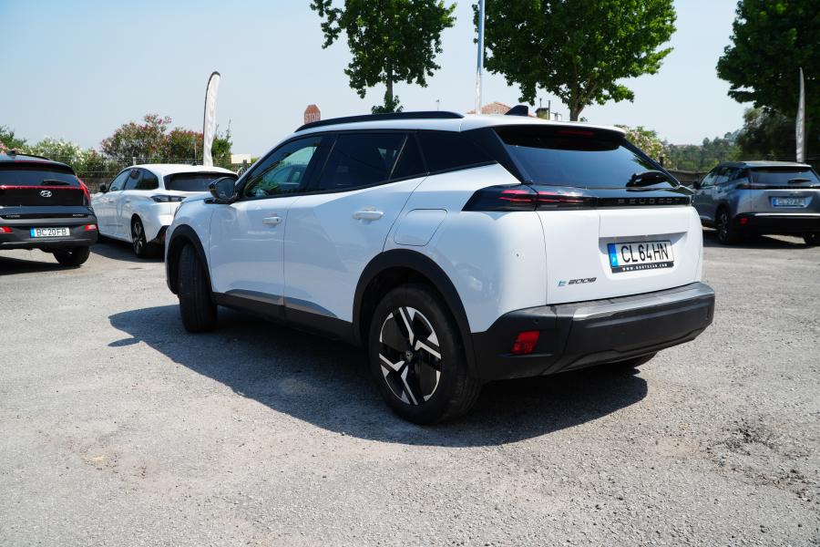 peugeot-e-2008-2025-eletrico-0cc