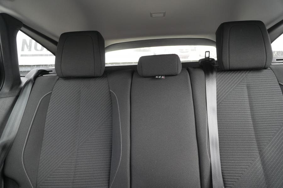 peugeot-308-sw-2023-gasolina-1199cc
