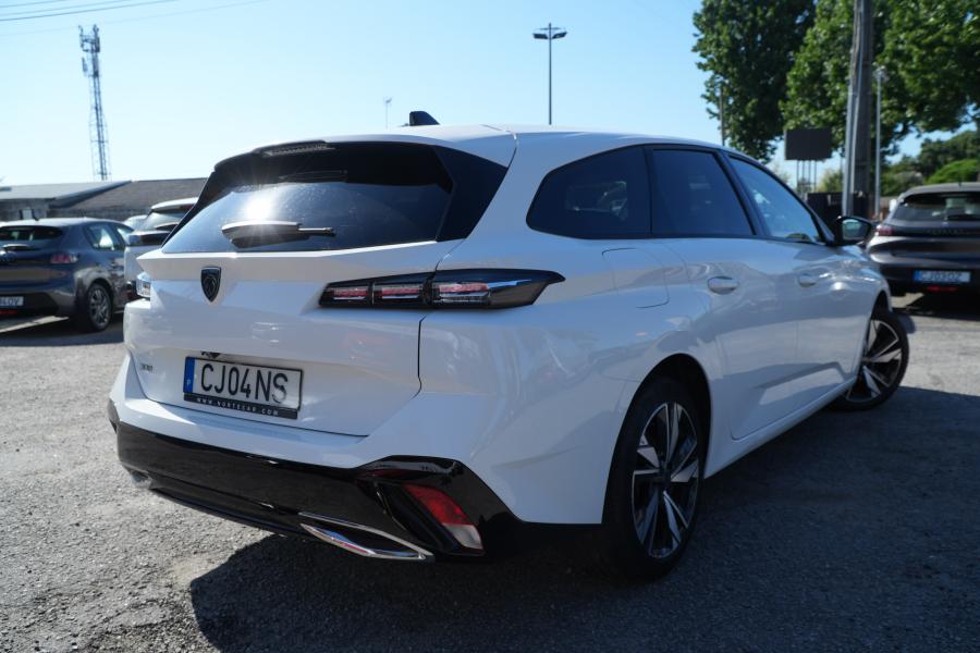 peugeot-308-sw-2023-gasolina-1199cc