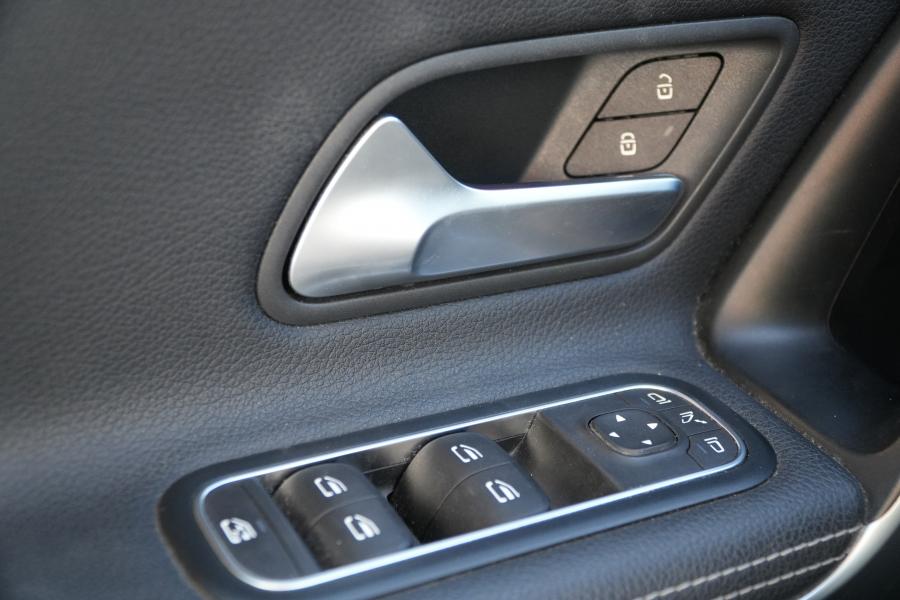 mercedes-benz-classe-a-2023-gasolina-1332cc