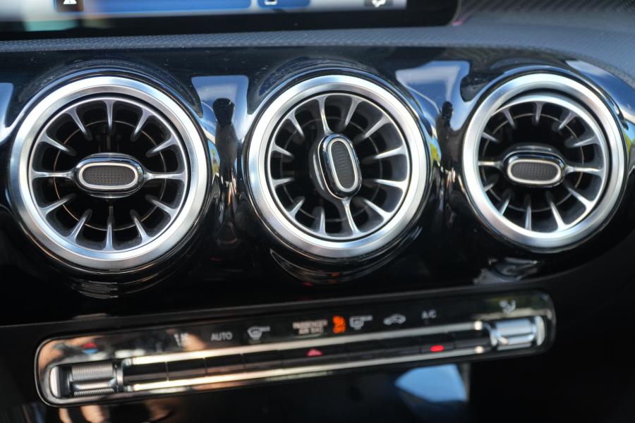 mercedes-benz-classe-a-2023-gasolina-1332cc