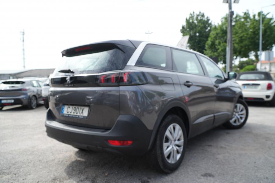 peugeot-5008-2022-gasolina-1199cc