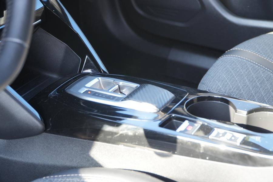 peugeot-2008-2024-gasolina-1199cc