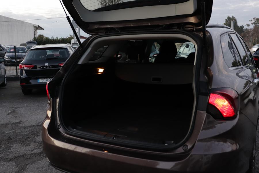 fiat-tipo-station-wagon-2018-diesel-1598cc