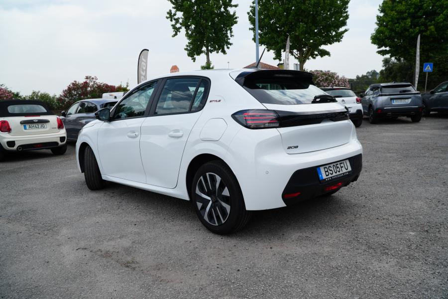 peugeot-208-2025-gasolina-1199cc