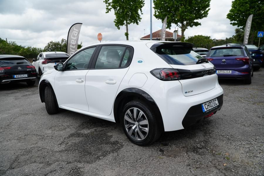 peugeot-e-208-2023-eletrico-0cc