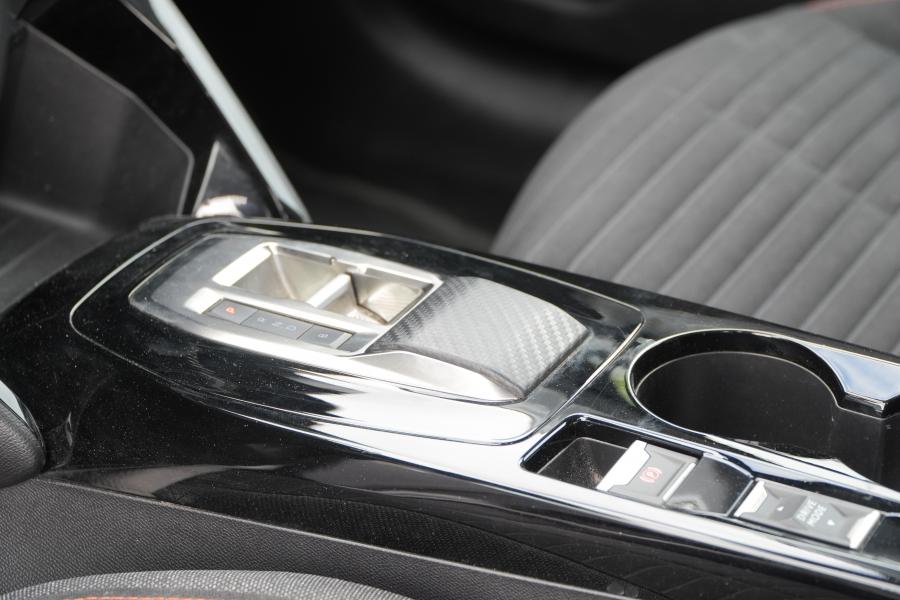 peugeot-e-208-2023-eletrico-0cc
