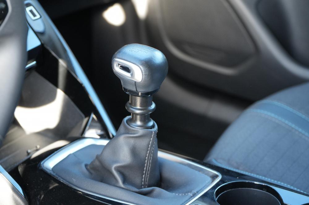 peugeot-2008-2022-gasolina-1199cc