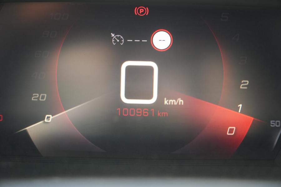 peugeot-2008-2021-gasolina-1199cc