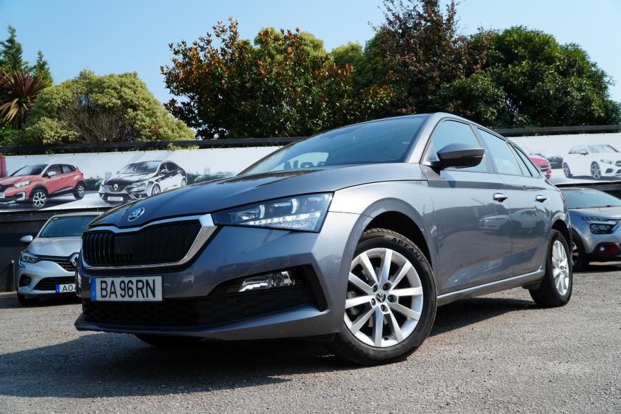 skoda-scala-2023-gasolina-999cc