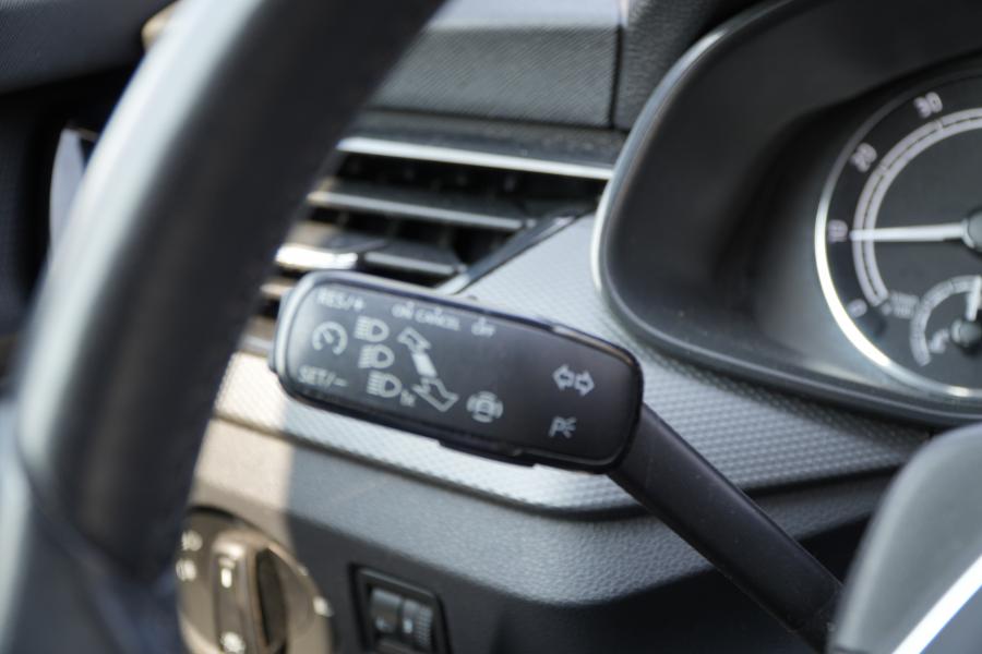 skoda-scala-2023-gasolina-999cc