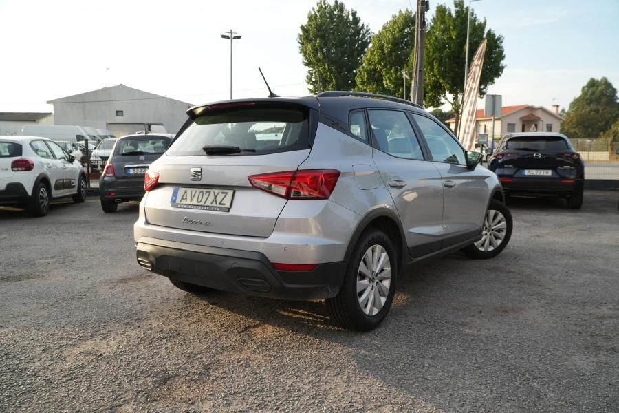 seat-arona-2023-gasolina-999cc