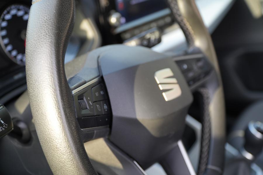 seat-arona-2023-gasolina-999cc