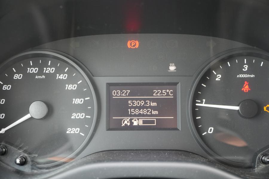 mercedes-benz-vito-tourer-2019-diesel-1749cc