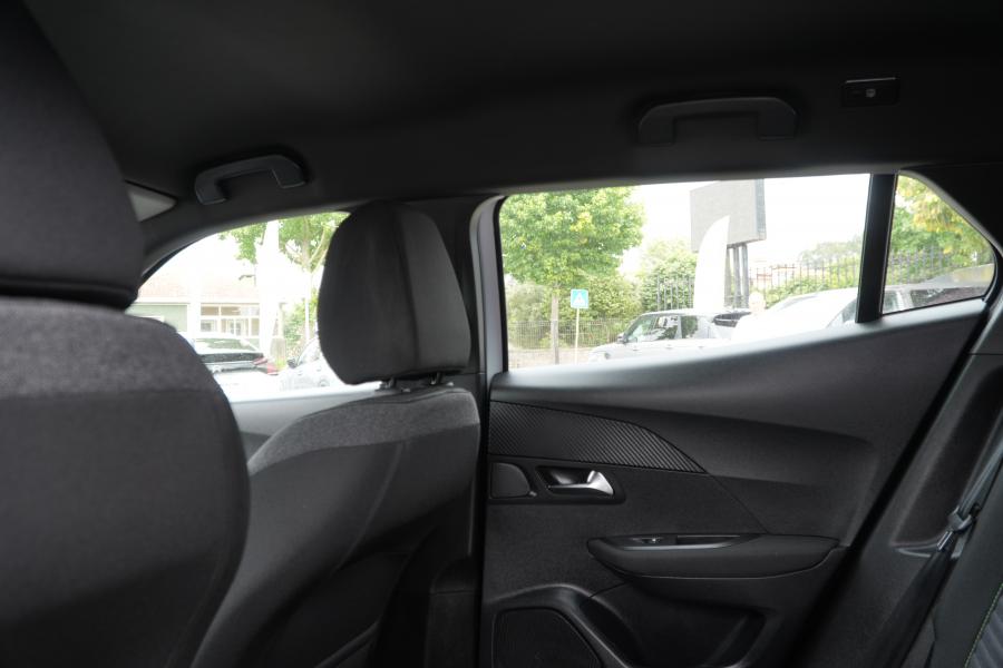 peugeot-2008-2023-gasolina-1199cc