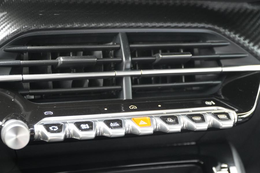 peugeot-2008-2023-gasolina-1199cc