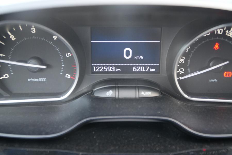 peugeot-2008-2016-diesel-1560cc