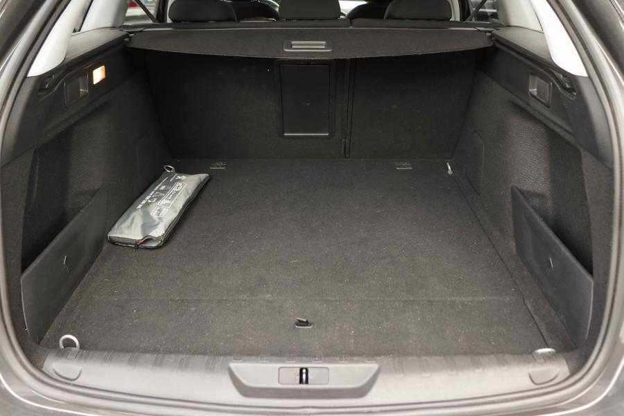 peugeot-308-sw-2019-diesel-1499cc
