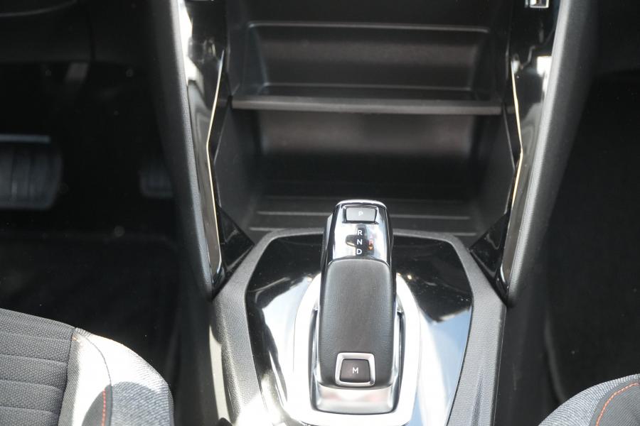 peugeot-2008-2021-gasolina-1199cc
