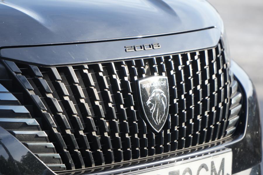 peugeot-2008-2024-gasolina-1199cc