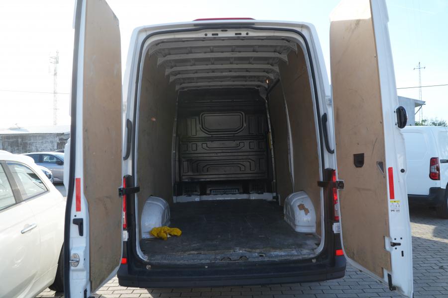volkswagen-crafter-2022-diesel-1968cc