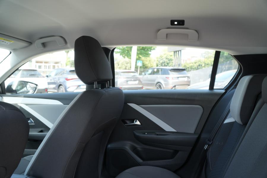 opel-astra-2023-gasolina-1199cc
