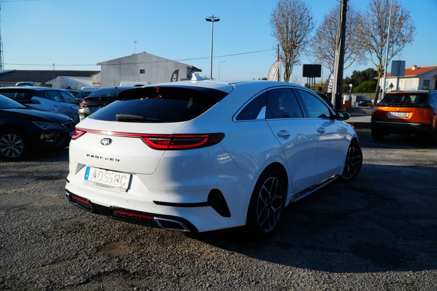 kia-proceed-2022-gasolina-998cc