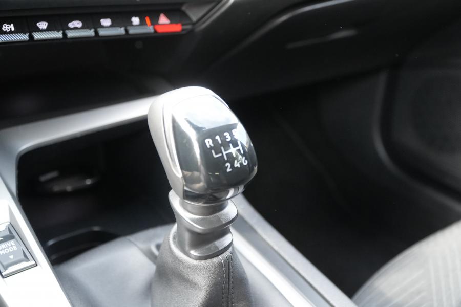 peugeot-308-sw-2023-gasolina-1199cc