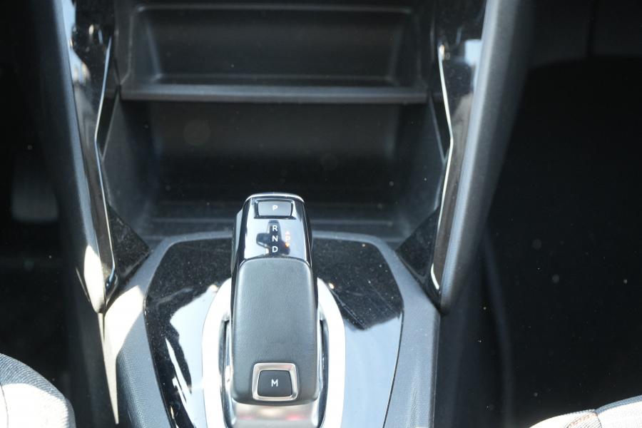 peugeot-2008-2021-gasolina-1199cc