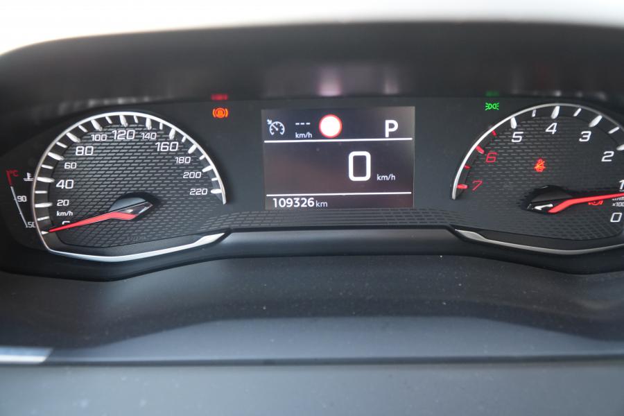 peugeot-2008-2021-gasolina-1199cc