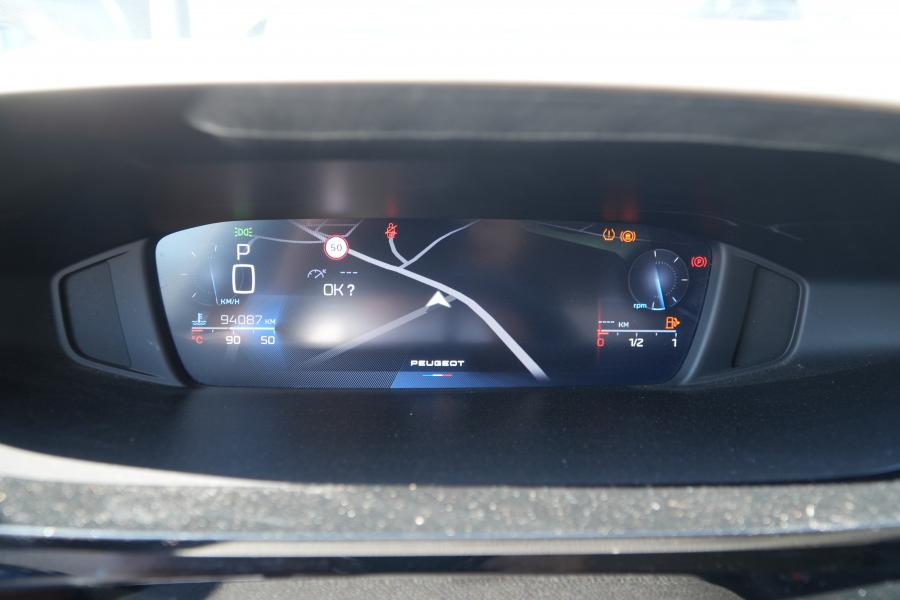 peugeot-308-2023-gasolina-1199cc