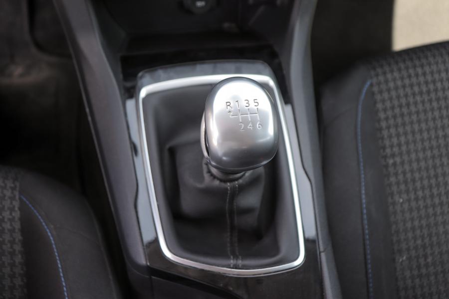 peugeot-308-sw-2018-diesel-1499cc