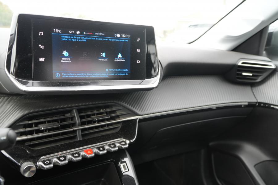 peugeot-208-2022-gasolina-1199cc