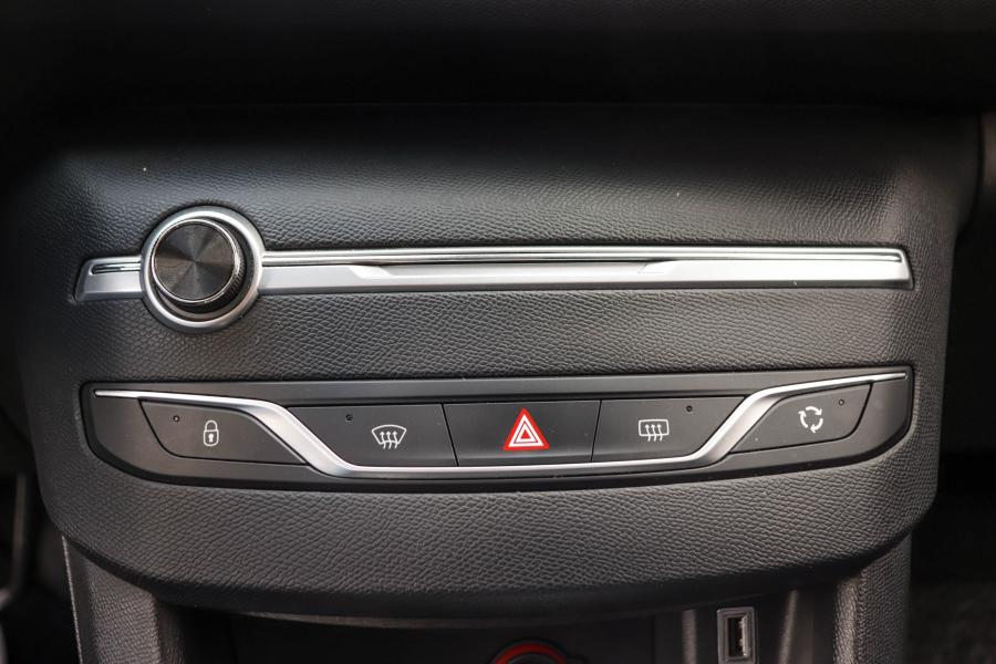 peugeot-308-sw-2019-diesel-1499cc