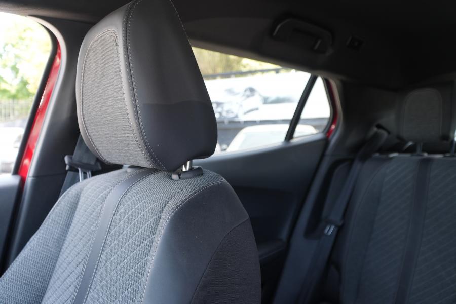 peugeot-2008-2024-gasolina-1199cc