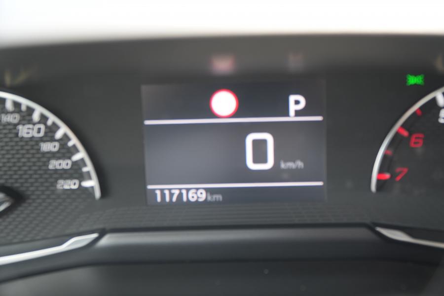 peugeot-2008-2022-gasolina-1199cc